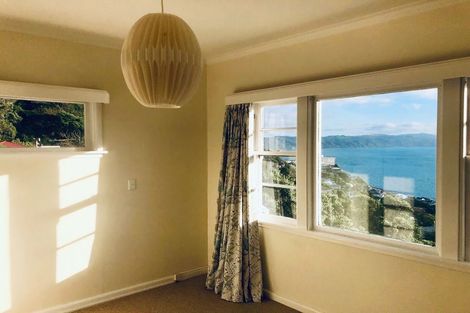 Photo of property in 122 Grafton Road, Roseneath, Wellington, 6011