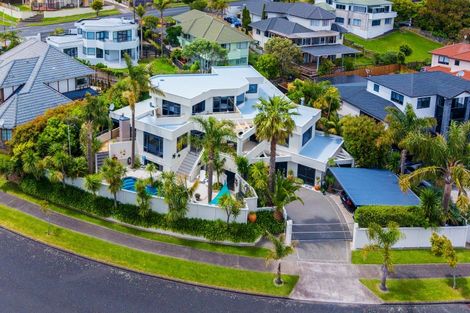 Photo of property in 6 Ribbonwood Crescent, Goodwood Heights, Auckland, 2105