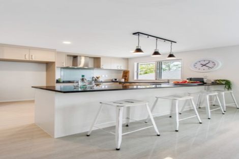 Photo of property in 8 Magnum Drive, Kumeu, 0810