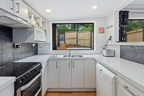 Photo of property in 504 Beach Road, Murrays Bay, Auckland, 0630