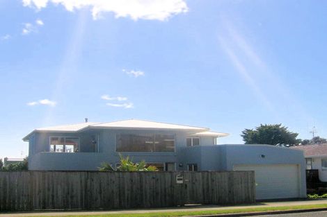 Photo of property in 205 Seaforth Road, Waihi Beach, 3611