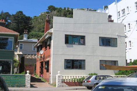 Photo of property in 282 Oriental Parade, Oriental Bay, Wellington, 6011