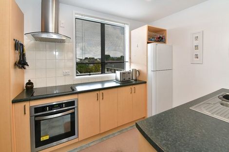 Photo of property in 13/3 Riverside Road, Orewa, 0931