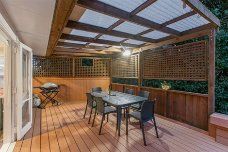 Photo of property in 2/32a Sunnynook Road, Sunnynook, Auckland, 0620