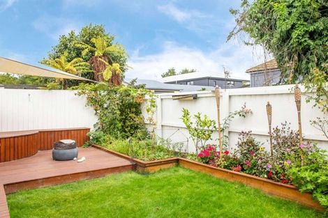 Photo of property in 2/96 Poulson Street, Addington, Christchurch, 8024