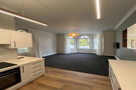 Photo of property in 18 Portland Crescent, Thorndon, Wellington, 6011