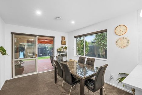 Photo of property in 3 Farquhars Road, Redwood, Christchurch, 8051