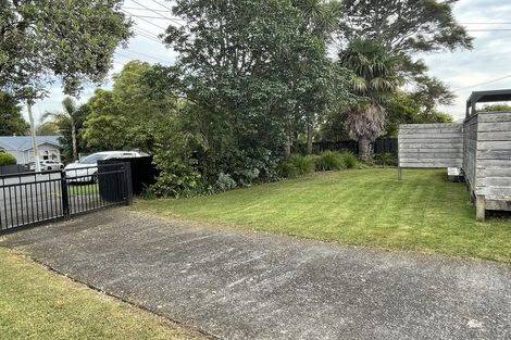 Photo of property in 106 Sturges Road, Henderson, Auckland, 0612