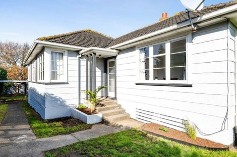 Photo of property in 53 Fairfield Road, Hawera, 4610