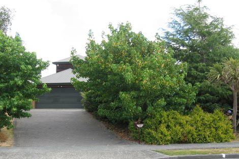 Photo of property in 6 Kingfisher Close, Brown Owl, Upper Hutt, 5018