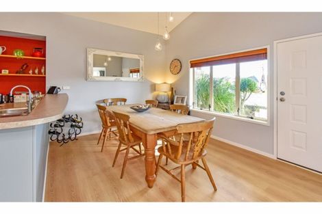 Photo of property in 69 Riverton Drive, Randwick Park, Auckland, 2105