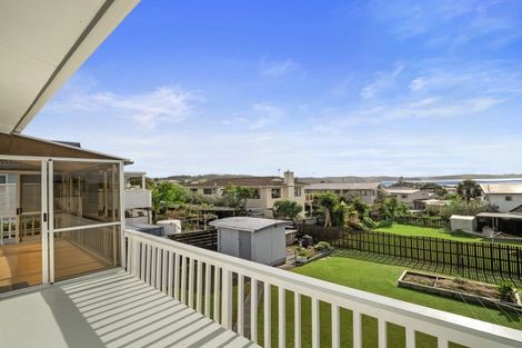 Photo of property in 4 Kawau View Road, Snells Beach, 0920