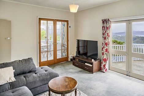 Photo of property in 11 Alexandra Road, Roseneath, Wellington, 6021