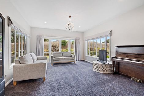 Photo of property in 14 Summerfield Way, Parahaki, Whangarei, 0112