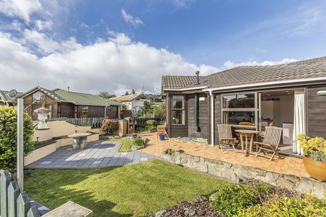 Photo of property in 1/4u Richard Street, Titahi Bay, Porirua, 5022