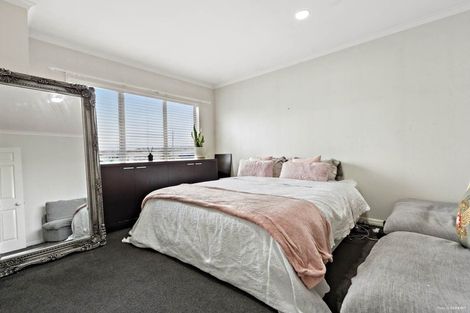 Photo of property in 89 Whitford Road, Botany Downs, Auckland, 2014