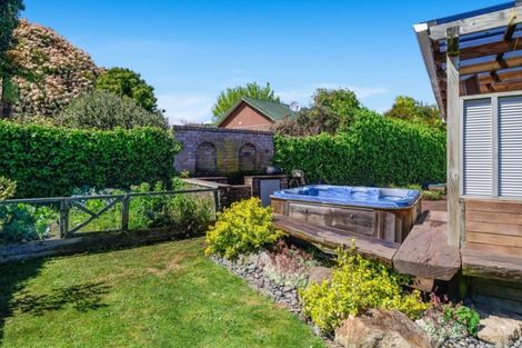 Photo of property in 48 Iles Road, Lynmore, Rotorua, 3010