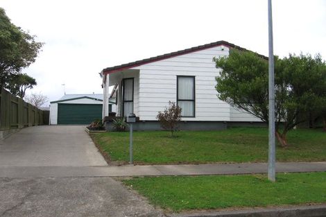 Photo of property in 86 Hillcrest Drive, Kelvin Grove, Palmerston North, 4414
