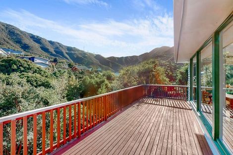 Photo of property in 26 Doris Gordon Crescent, Crofton Downs, Wellington, 6035