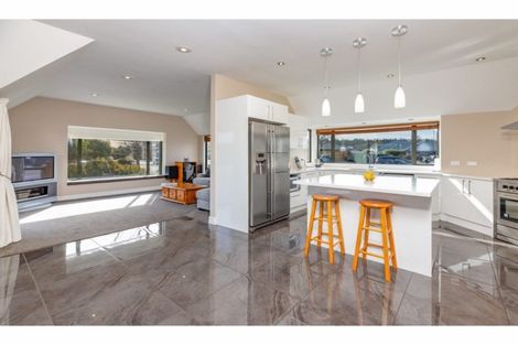 Photo of property in 16 Broadhaven Avenue, Parklands, Christchurch, 8083