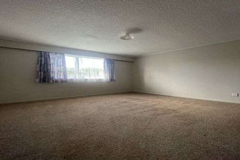 Photo of property in 5/43 Mcleod Road, Henderson, Auckland, 0612