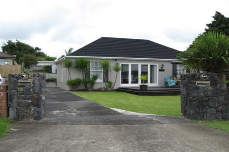 Photo of property in 43 Kiwi Esplanade, Mangere Bridge, Auckland, 2022