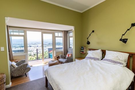 Photo of property in 16 Fortunatus Street, Brooklyn, Wellington, 6021