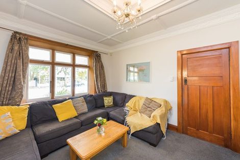 Photo of property in 15 Kingswood Street, Takaro, Palmerston North, 4412