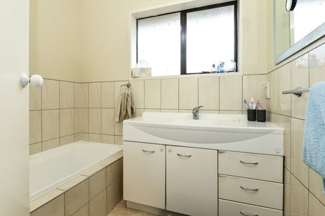 Photo of property in 47 Lachlan Drive, Dinsdale, Hamilton, 3204