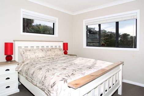 Photo of property in 2 Bellbird Rise, Murrays Bay, Auckland, 0630