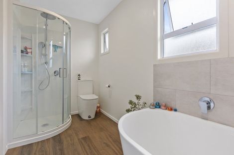 Photo of property in 14 Cowling Road, Hurdon, New Plymouth, 4310