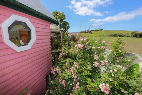 Photo of property in 37 Gillies Crescent, Waimarama, Havelock North, 4294