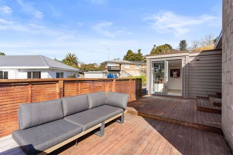 Photo of property in 1/730 Beach Road, Browns Bay, Auckland, 0630