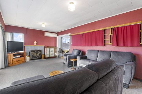 Photo of property in 14 Fenruss Street, Fairy Springs, Rotorua, 3015