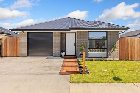 Photo of property in 5 Cousins Street, Woodend, 7691