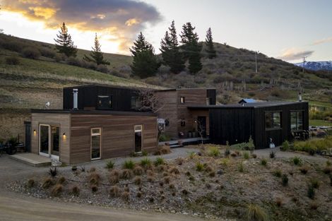 Photo of property in 335a Luggate-cromwell Road, Lowburn, Cromwell, 9384