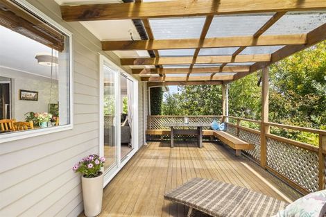 Photo of property in 2 Phillip Parade, Forrest Hill, Auckland, 0620