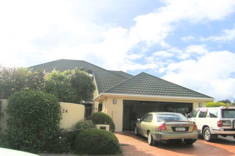 Photo of property in 24 Countess Close, Maupuia, Wellington, 6022
