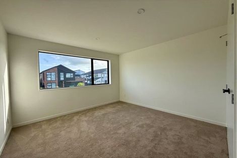 Photo of property in 43 Evergreen Parade, Rosehill, Papakura, 2113
