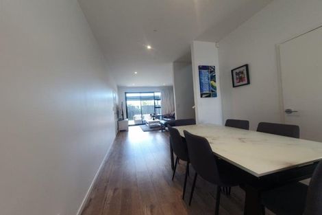 Photo of property in 22 Tapuwae Way, Mangere Bridge, Auckland, 2022