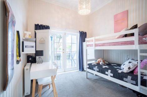 Photo of property in 10 Manson Street, Terrace End, Palmerston North, 4410