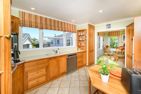 Photo of property in 26 Saint Albans Avenue, Hokowhitu, Palmerston North, 4410