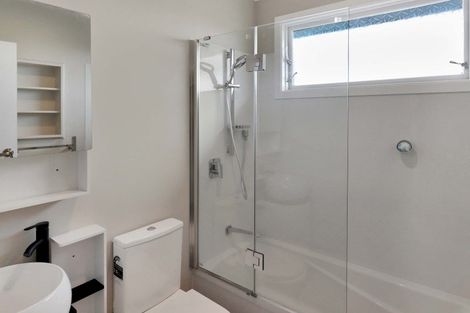 Photo of property in 6 Lenox Grove, Johnsonville, Wellington, 6037