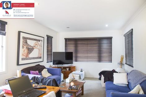 Photo of property in 107 Ennis Avenue, Pakuranga Heights, Auckland, 2010