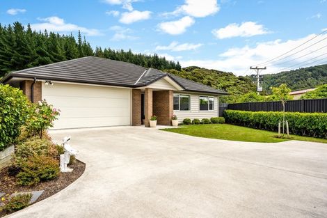 Photo of property in 29 Somerby Mews, Silverstream, Upper Hutt, 5019