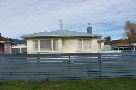 Photo of property in 7 Dunn Street, Wainuiomata, Lower Hutt, 5014