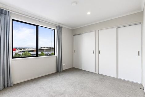 Photo of property in 3/4 Onekiritea Road, Hobsonville, Auckland, 0616