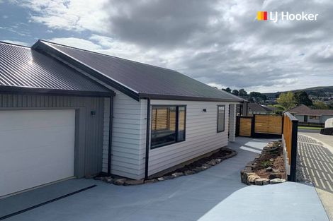 Photo of property in 1 Rexs Way, Green Island, Dunedin, 9018