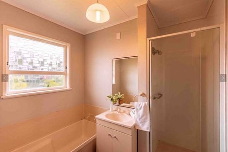 Photo of property in 10 Weathers Place, Taradale, Napier, 4112