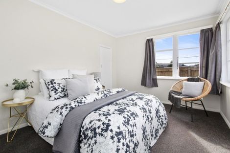 Photo of property in 360 Stokes Valley Road, Stokes Valley, Lower Hutt, 5019